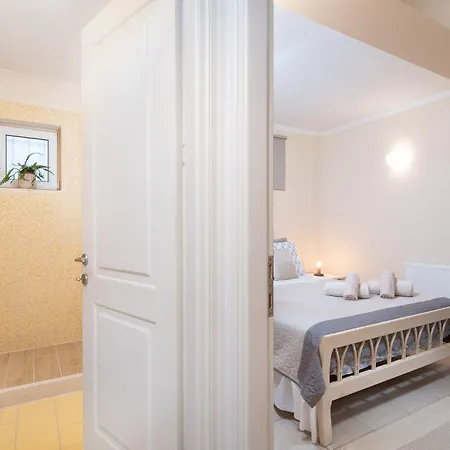 τ&g Apartment *