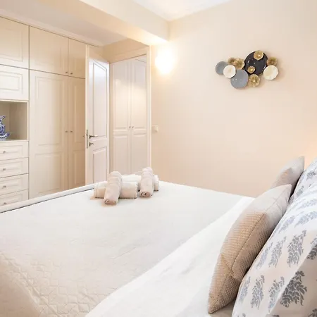 τ&g Apartment *